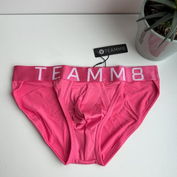 Teamm8 - Spartacus Men's Brief in Hot Pink (M) - PRICE FIRM - Picture 3 of 7